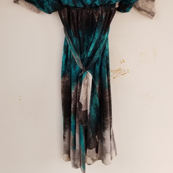 Doleman sleeve dress - Picture 4 of 4